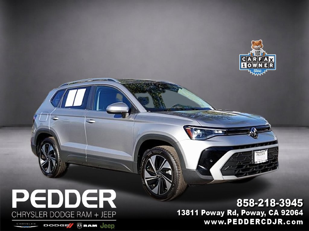 Used 2025 Volkswagen Taos SE AWD/4WD image 1