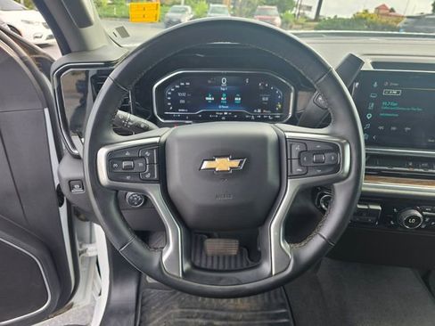 Used 2025 Chevrolet Silverado 2500 LT w/ Convenience Package AWD/4WD image 28
