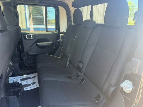 Used 2020 Jeep Gladiator Sport w/ Quick Order Package 24S AWD/4WD image 22