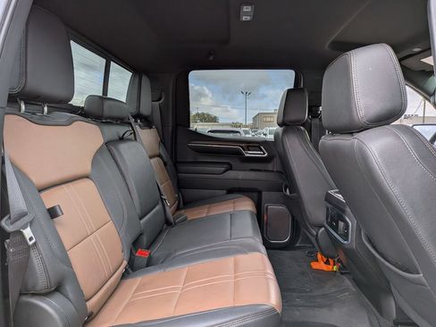 Used 2024 Chevrolet Silverado 1500 High Country AWD/4WD image 23