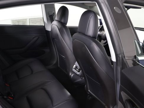 Used 2018 Tesla Model 3 Long Range image 28