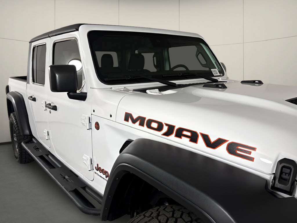 Used 2025 Jeep Gladiator Mojave w/ Safety Group AWD/4WD image 10