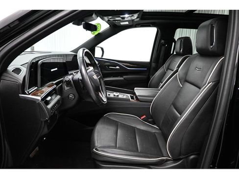 Used 2024 Cadillac Escalade Premium Luxury w/ LPO, Floor Liner Package AWD/4WD image 10