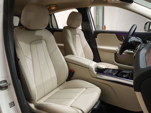 Certified 2023 Mercedes-Benz GLA 250 4MATIC image 8