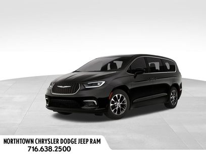 New 2026 Chrysler Pacifica Select