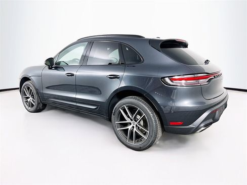 New 2026 Porsche Macan image 3