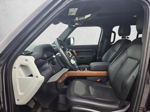 Used 2023 Land Rover Defender 110 X-Dynamic SE AWD/4WD image 9