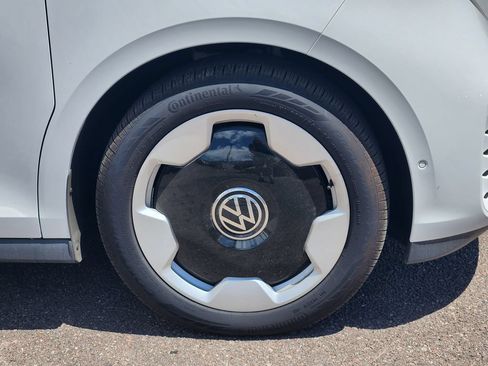 New 2025 Volkswagen ID. Buzz Pro S RWD image 31