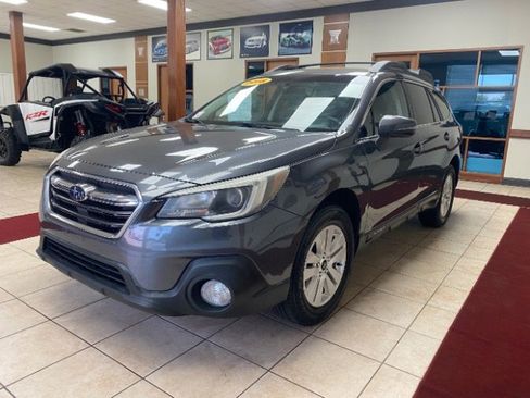 Used 2018 Subaru Outback 2.5i Premium AWD/4WD image 1