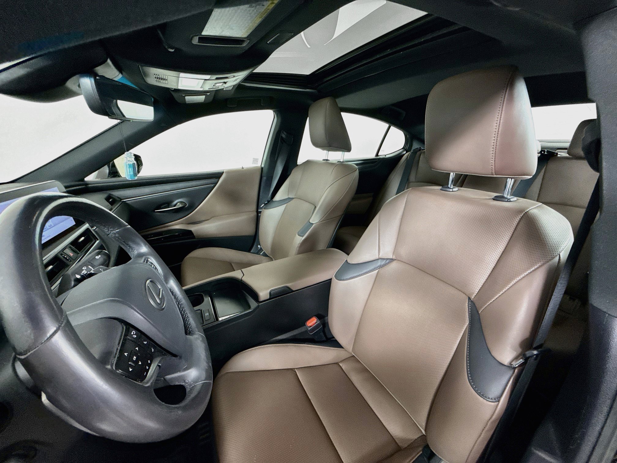 Used 2024 Lexus ES 350 w/ Premium Package FWD image 12