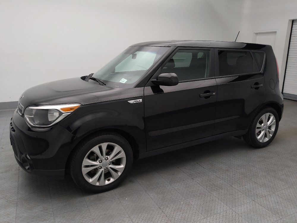 Used 2016 Kia Soul + FWD image 2