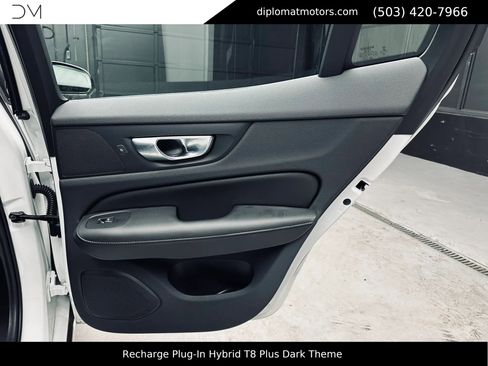 Used 2023 Volvo S60 T8 Plus AWD/4WD image 27
