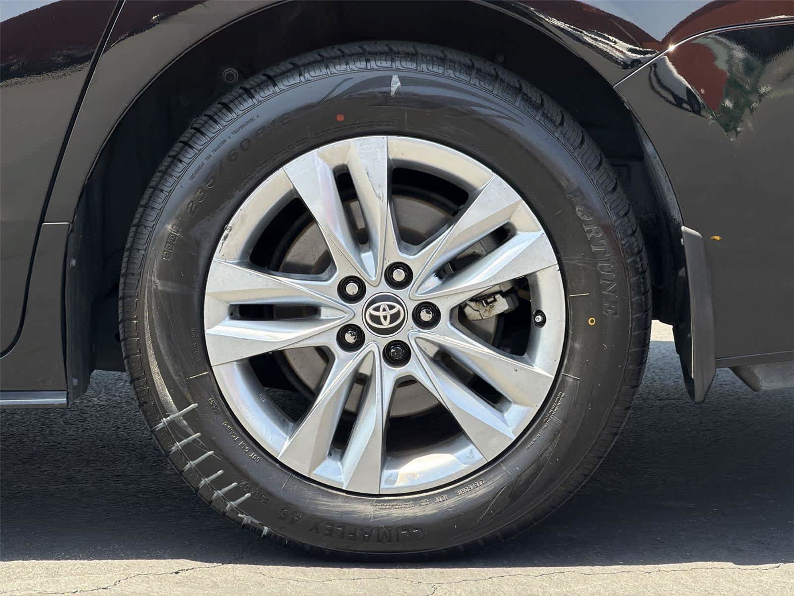 Used 2021 Toyota Sienna Limited AWD/4WD image 9