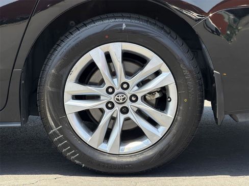 Used 2021 Toyota Sienna Limited AWD/4WD image 9