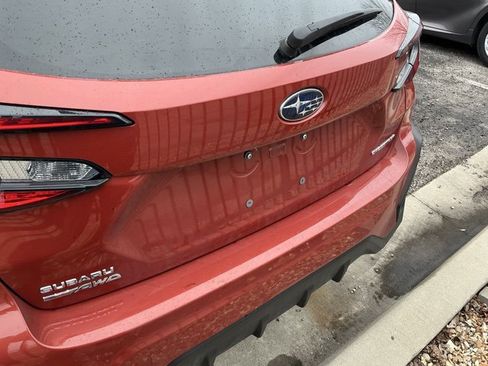 Used 2024 Subaru Crosstrek 2.0i Premium image 7