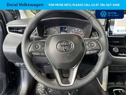 Used 2025 Toyota Corolla Cross LE image 15