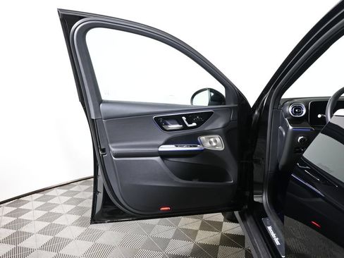 Used 2026 Mercedes-Benz GLC 300 4MATIC image 28