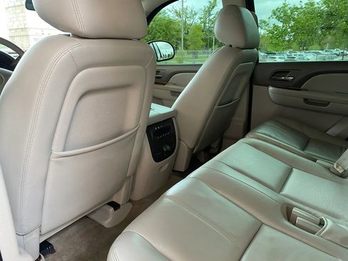 Used 2010 Chevrolet Tahoe LT image 17
