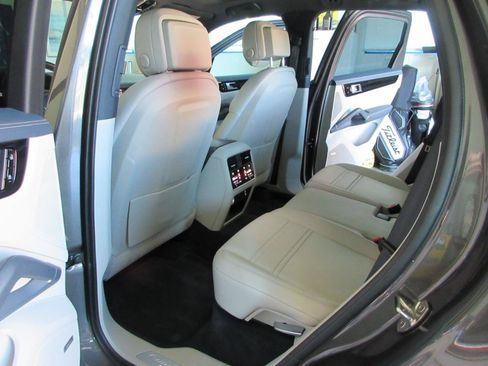 Used 2021 Porsche Cayenne S AWD/4WD image 38