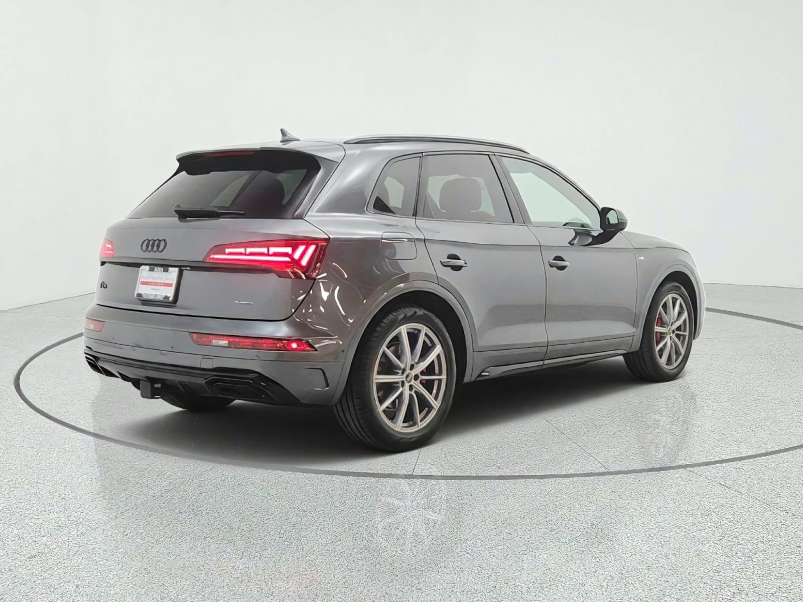 Used 2024 Audi Q5 e Prestige AWD/4WD image 5