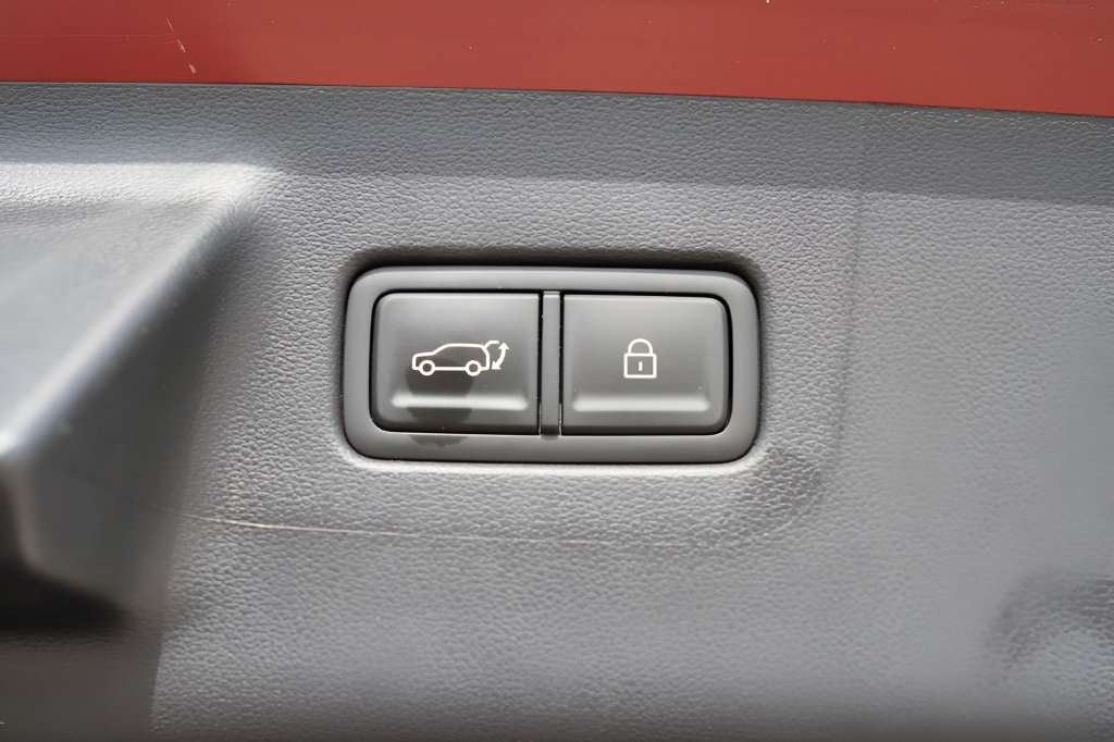 Certified 2026 Hyundai Santa Fe SEL AWD/4WD image 11