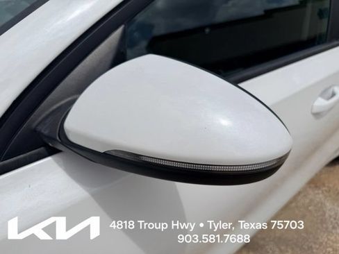 Used 2024 Kia Forte LXS w/ LXS Technology Package FWD image 5
