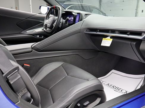 Used 2021 Chevrolet Corvette Stingray Coupe w/ 1LT RWD image 32