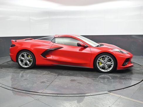 Used 2022 Chevrolet Corvette Stingray w/ Z51 Performance Package image 3