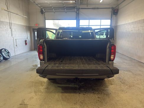 Used 2022 GMC Sierra 1500 Elevation w/ Driver Alert Package I image 11