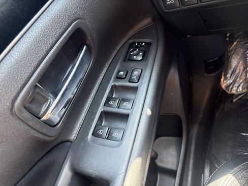 Used 2020 Mitsubishi Outlander SE FWD image 23