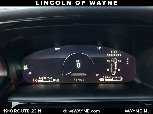 Certified 2022 Lincoln Nautilus Reserve image 17