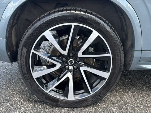 Used 2021 Volvo XC90 T6 Momentum w/ Climate Package AWD/4WD image 8