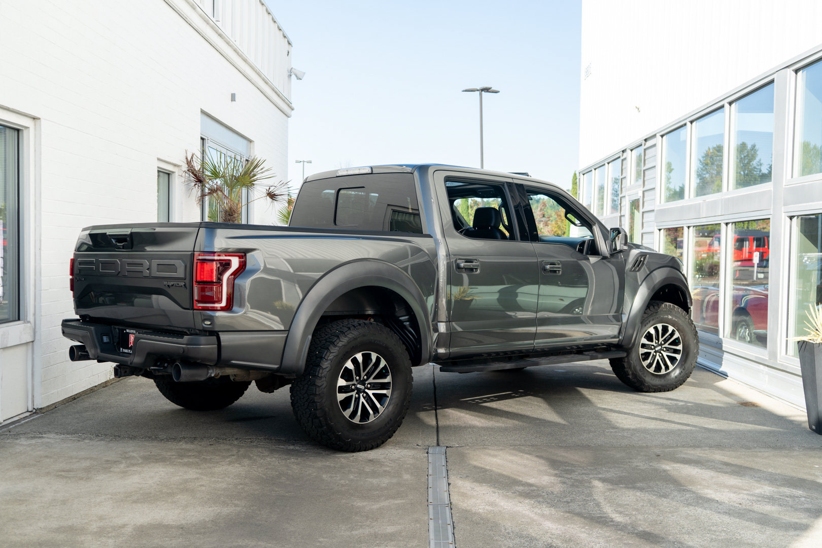 Used 2019 Ford F150 Raptor w/ Equipment Group 802A Luxury AWD/4WD image 7
