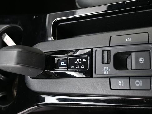 Used 2023 Toyota Prius LE FWD image 25
