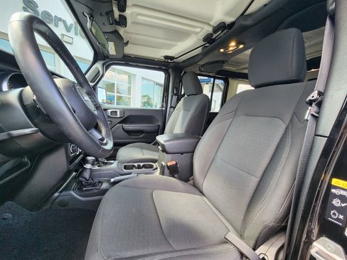 Used 2021 Jeep Wrangler Unlimited Sport image 24