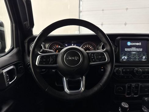 Used 2020 Jeep Wrangler Unlimited Sahara AWD/4WD image 17