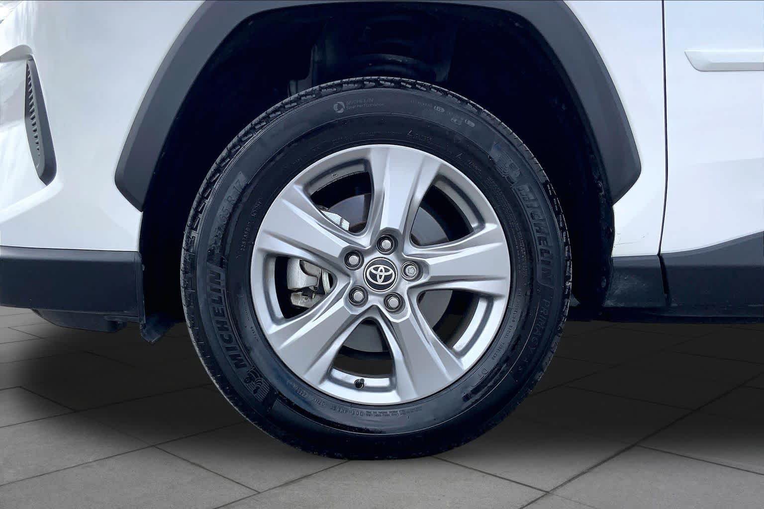 Used 2025 Toyota RAV4 XLE w/ Convenience Package FWD image 11