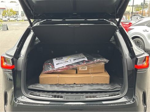 Used 2026 Lexus NX 450h+ F Sport image 19