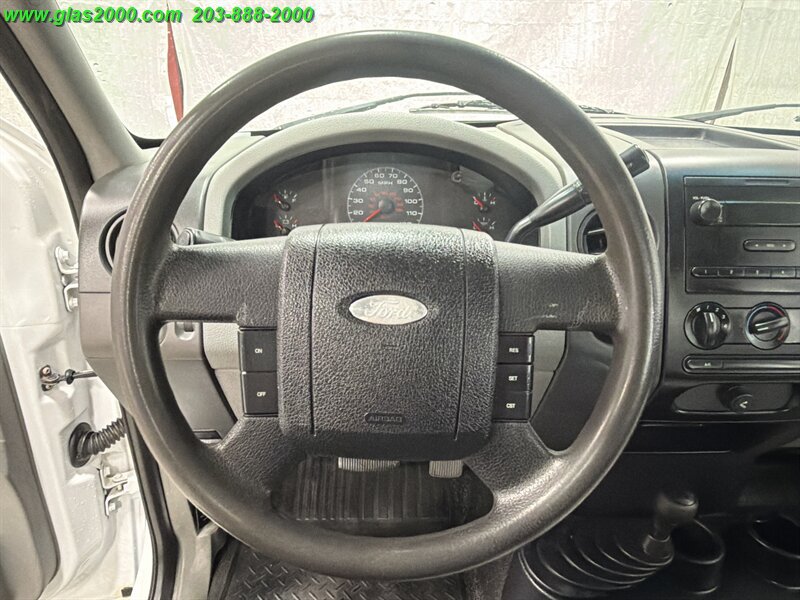 Used 2005 Ford F150 XL AWD/4WD image 4