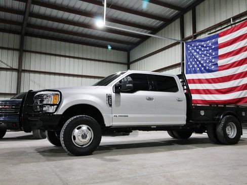 Used 2017 Ford F350 Lariat w/ Chrome Package AWD/4WD image 4