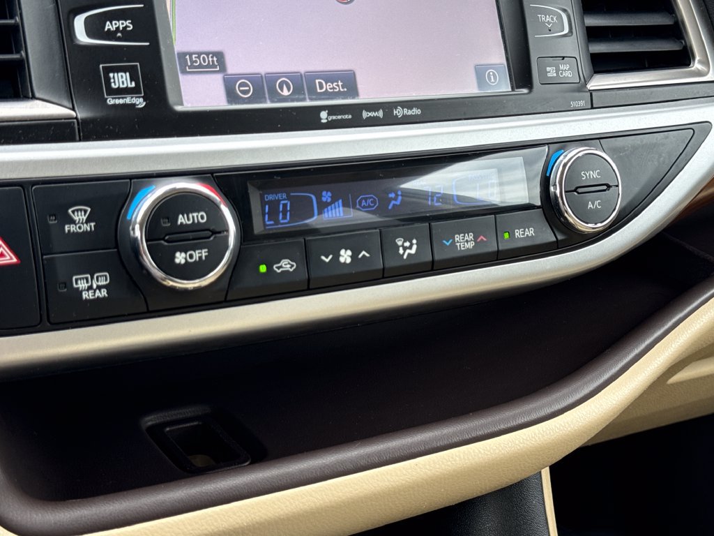 Used 2019 Toyota Highlander Limited AWD/4WD image 24