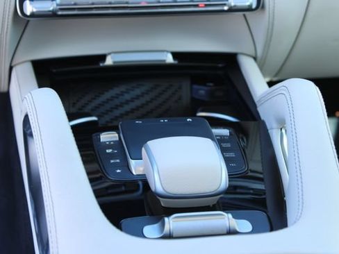 Used 2024 Mercedes-Benz GLS 450 4MATIC image 19