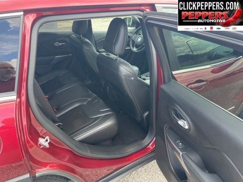 Used 2020 Jeep Cherokee Latitude Plus FWD image 17