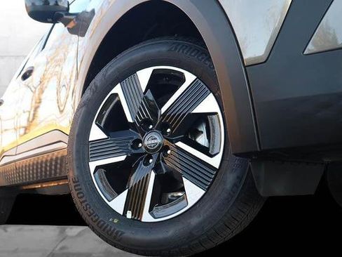 New 2026 Nissan Kicks SV w/ SV Premium Package image 3