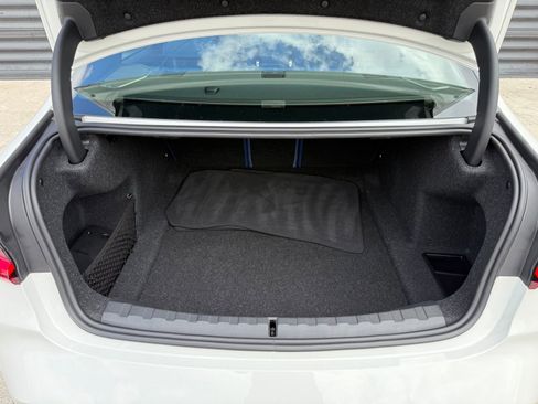 Used 2025 BMW M3 Competition w/ M Carbon Exterior Package image 40