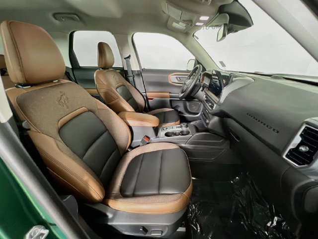 Used 2025 Ford Bronco Sport Outer Banks w/ Outer Banks Tech Package+ AWD/4WD image 39