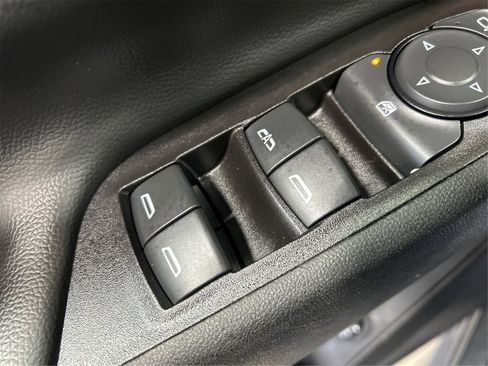 Used 2018 Chevrolet Equinox LT image 29