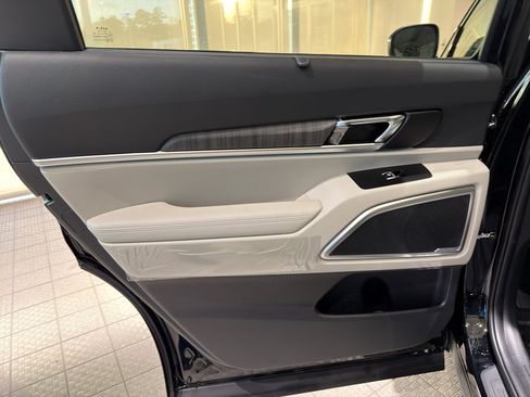New 2025 Kia Telluride EX image 19