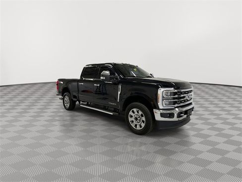Used 2024 Ford F250 Lariat w/ Chrome Package image 13