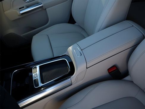 New 2026 Mercedes-Benz GLA 250 4MATIC image 31